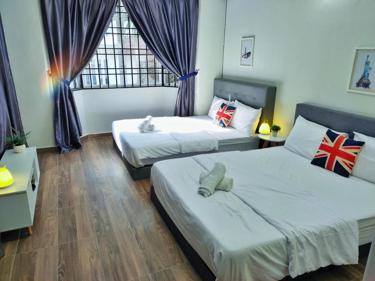 Semi-Detached, Up To 21 Pax, 4 Bedrooms, 3 Bathrooms, 4 Car Parks By Star Home Bayan Lepas Exterior photo